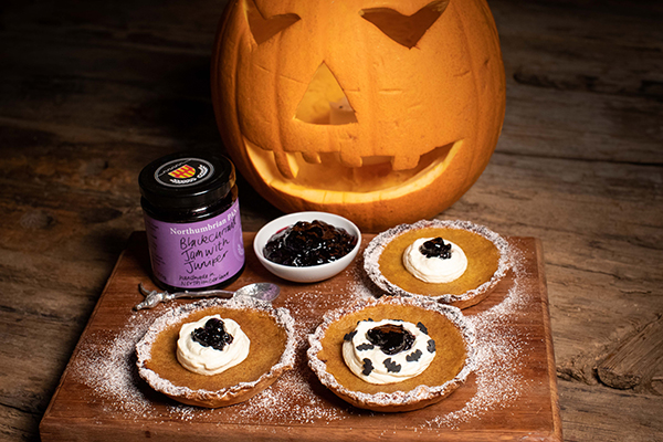 Recipe – Pumpkin Pie Tartlets with ‘Batberry’ (Blackcurrant) and Juniper Jam